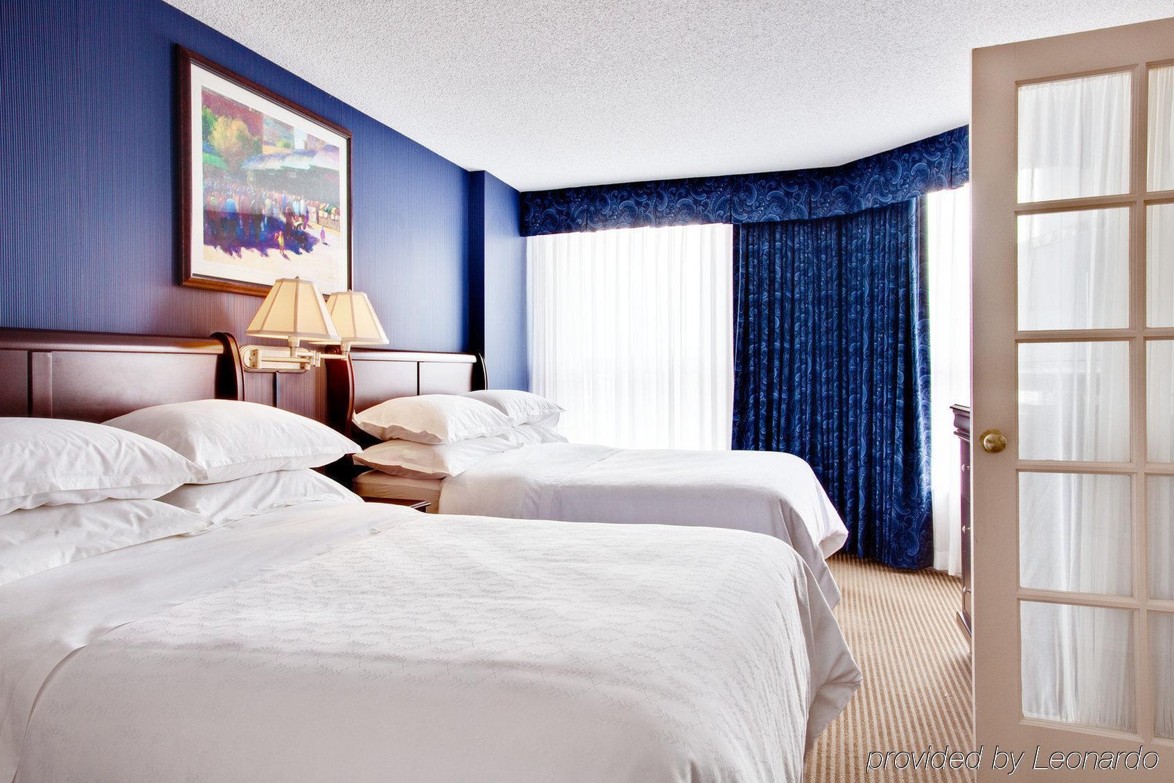 Hilton Kansas City Country Club Plaza Room photo
